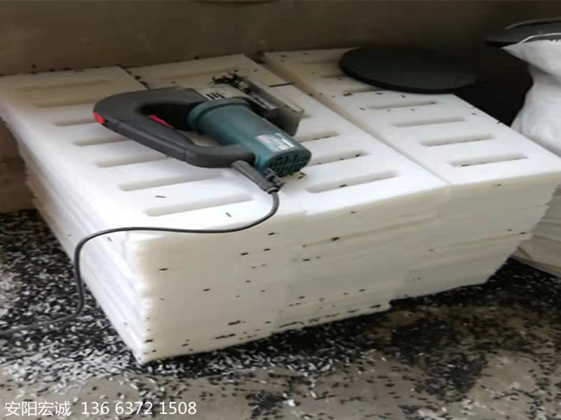 安陽宏誠: 高分子聚乙烯板之聚乙烯地溝蓋板