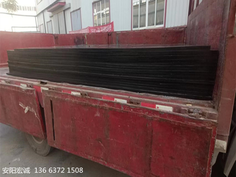 安陽(yáng)宏誠(chéng): 適配性高的-高分子聚乙烯耐磨板