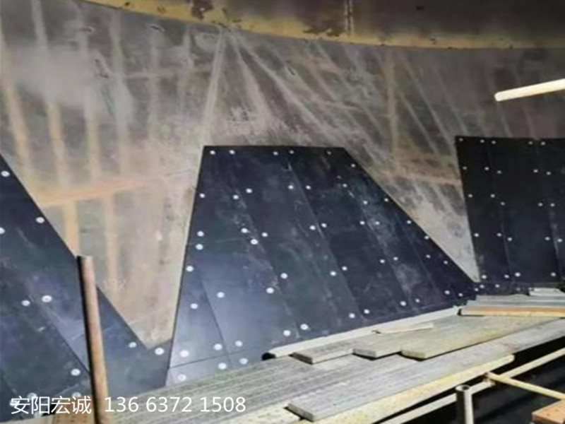 安陽(yáng)宏誠(chéng)：超高分子量聚乙烯襯板的安裝